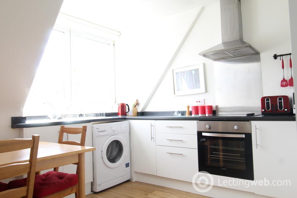 Property to rent in King Street, Top Left, AB24