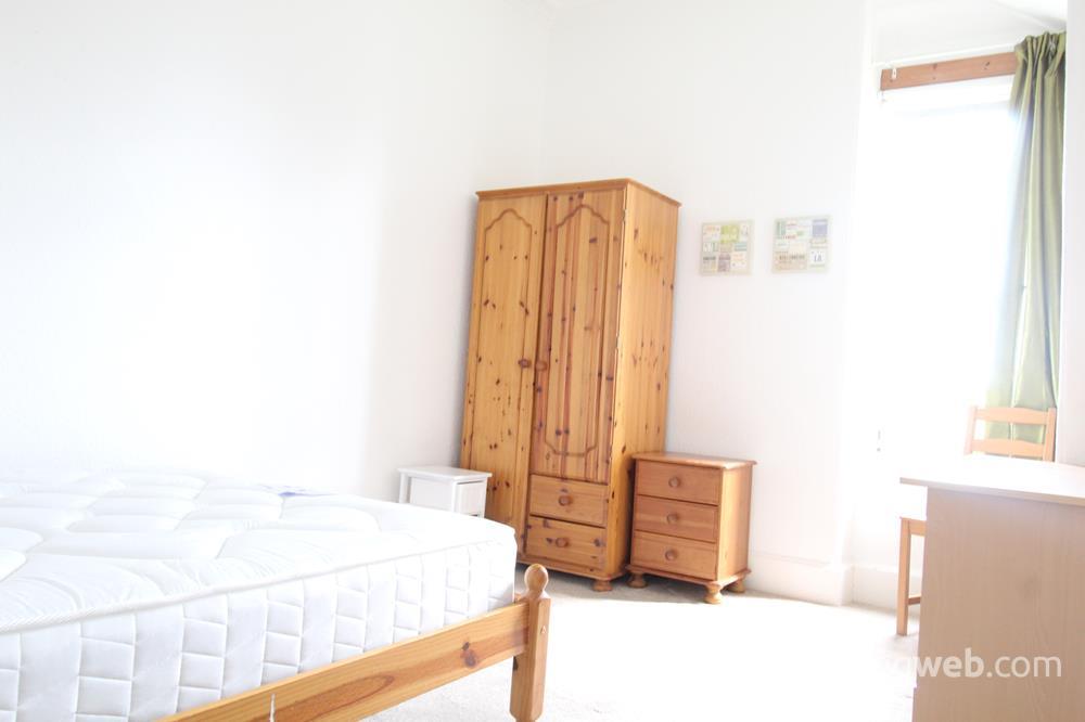 Property to rent in King Street, Top Left, AB24