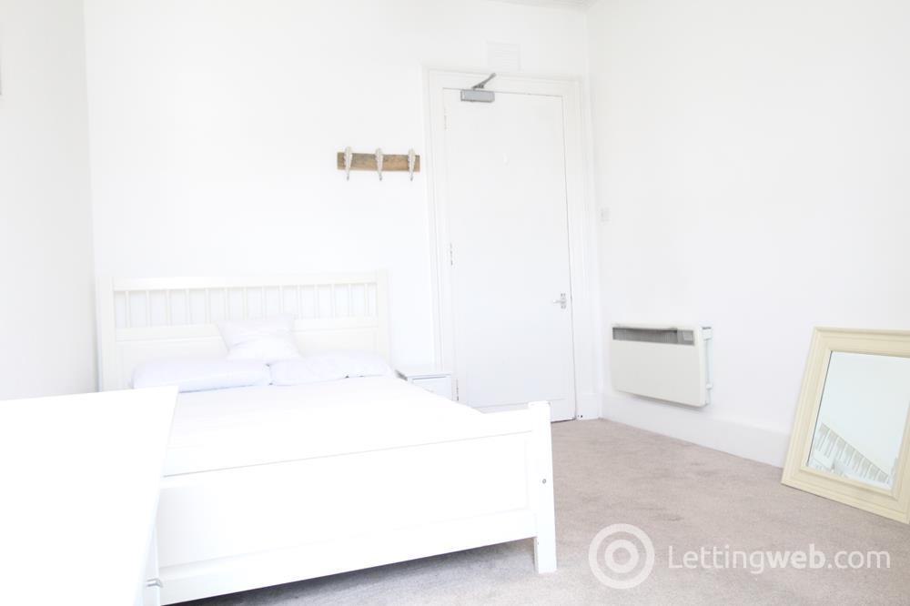 Property to rent in King Street, Top Left, AB24