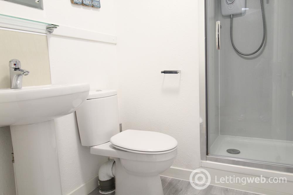 Property to rent in King Street, Top Left, AB24