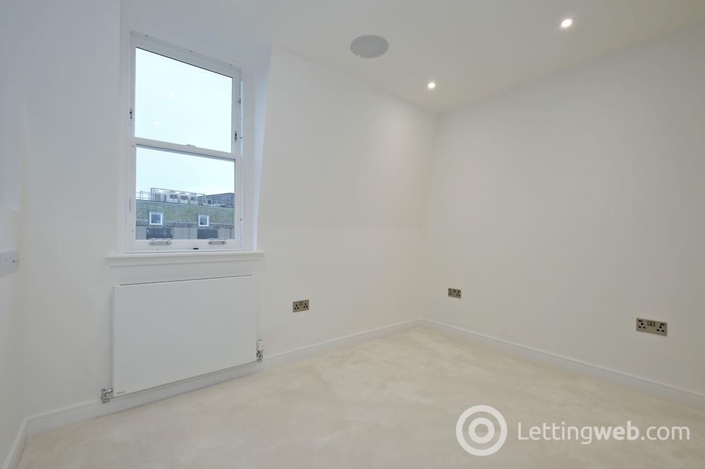 Property to rent in North Silver Street, Top FLoor, Aberdeen, AB10