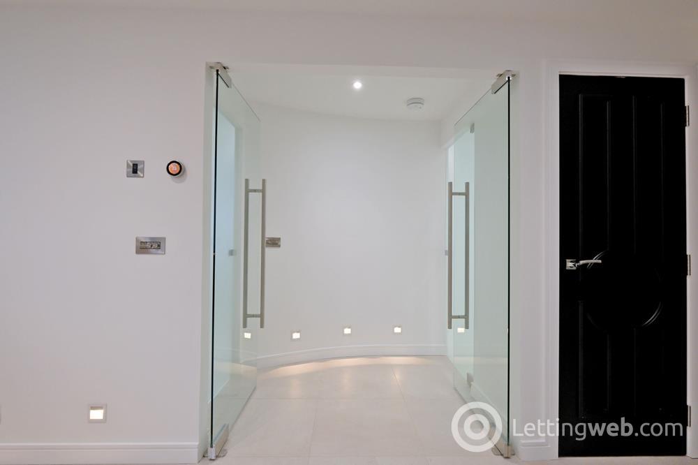 Property to rent in North Silver Street, Top FLoor, Aberdeen, AB10