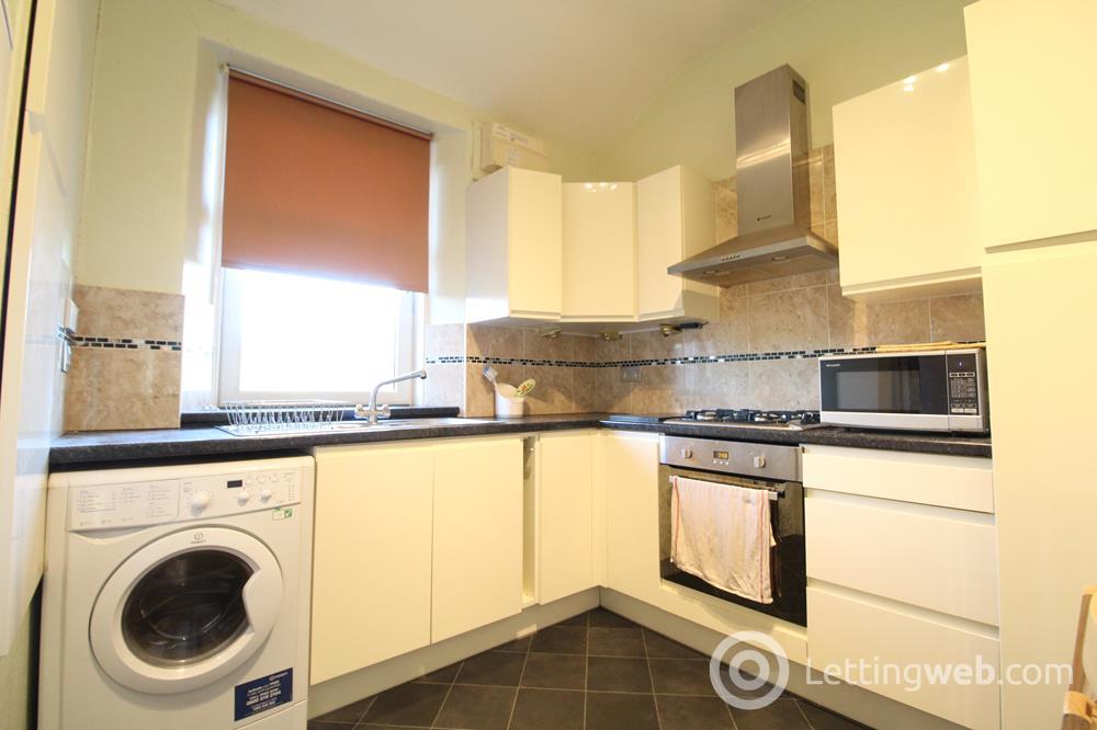 Property to rent in Mile end Avenue First left, Aberdeen, AB