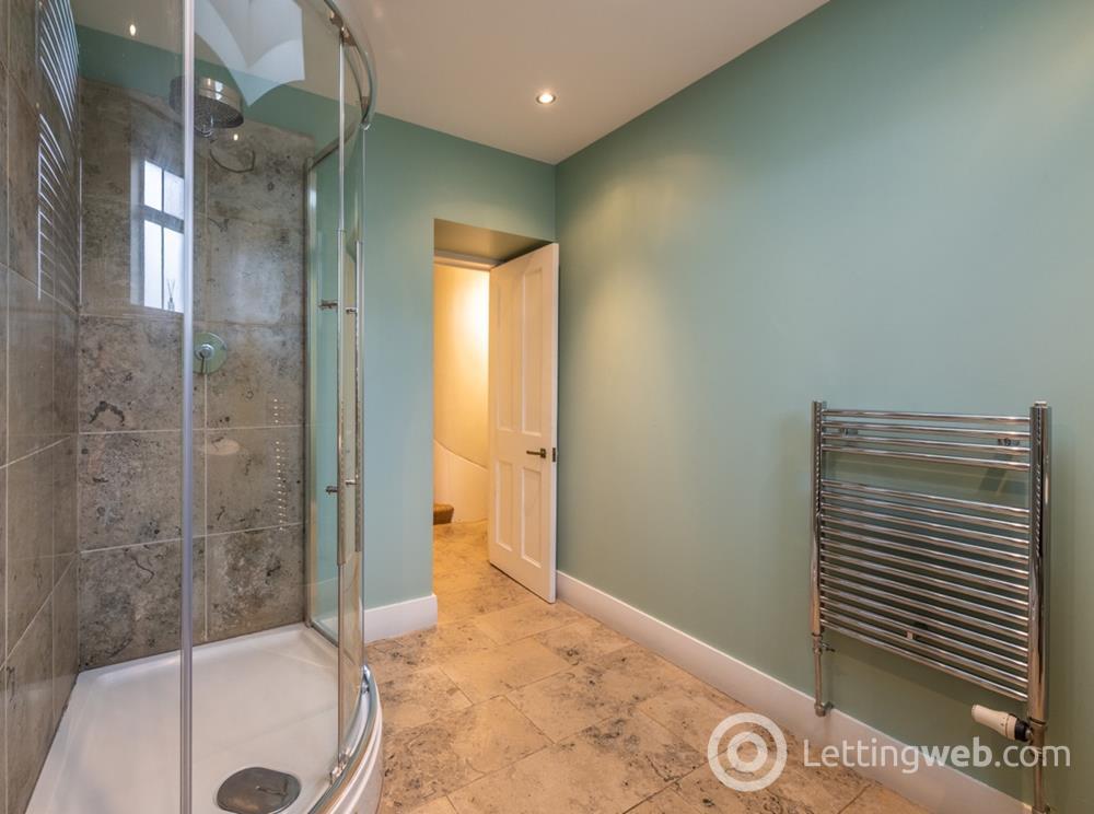 Property to rent in Marine Terrace, Ferryhill, Aberdeen, AB11