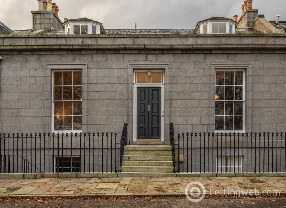 Property to rent in Marine Terrace, Ferryhill, Aberdeen, AB11