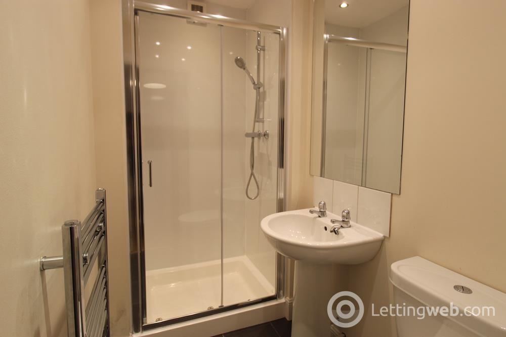 Property to rent in Fraser Street, Top Right