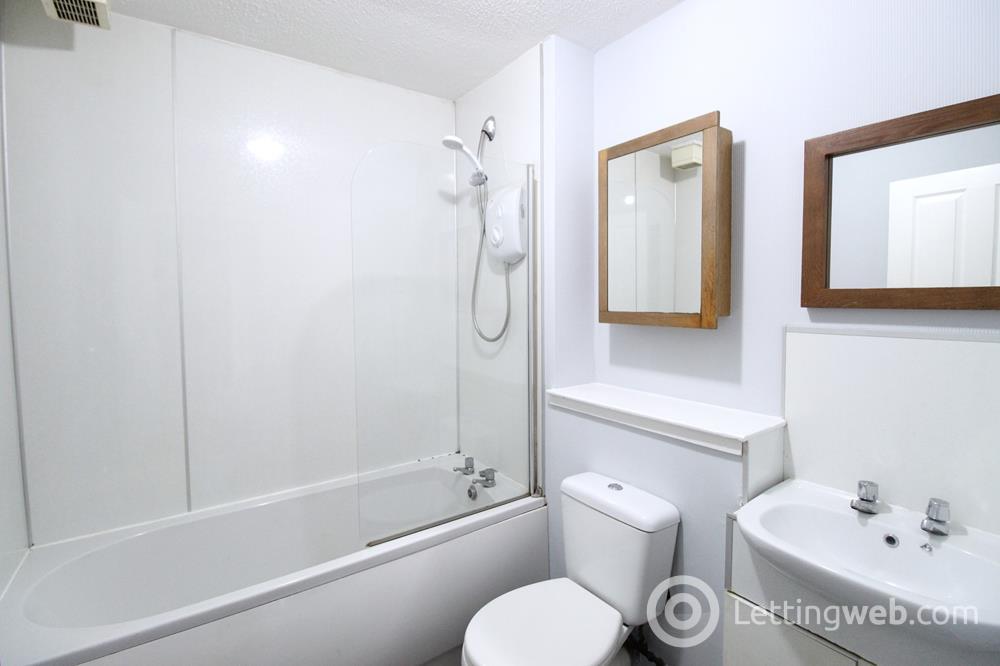 Property to rent in Castle Terrace, Aberdeen, AB11