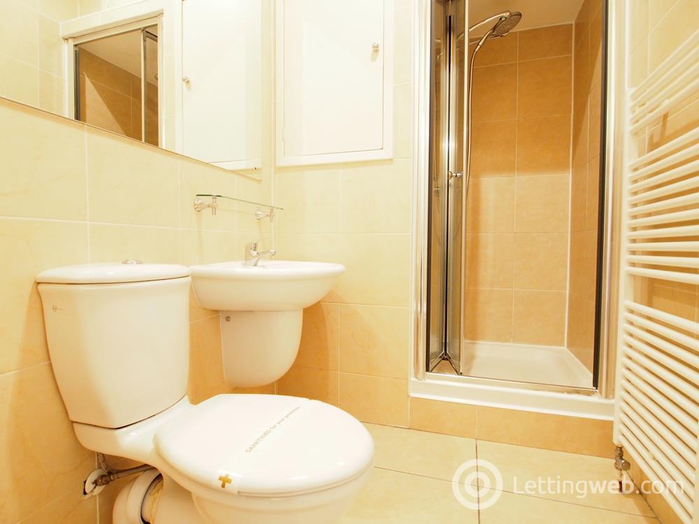 Property to rent in Esslemont Avenue, Second Left, AB25