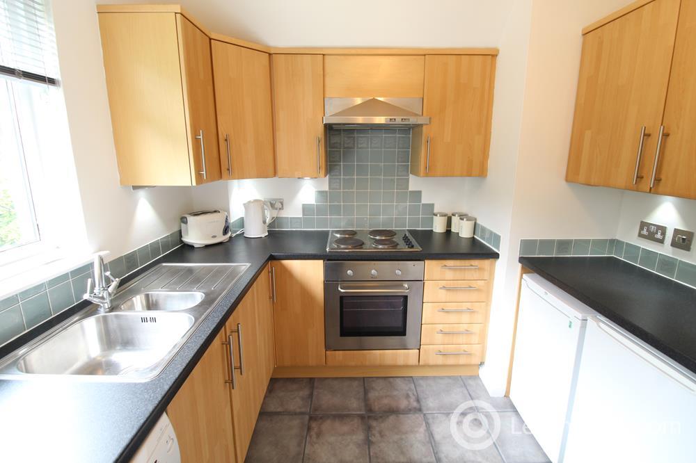 Property to rent in Laurel Avenue, Top Floor, AB22