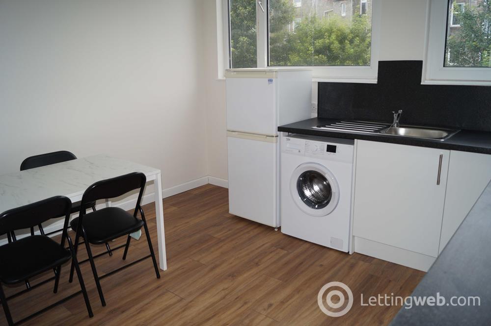 Property to rent in Ashvale Place, Top floor right, AB10