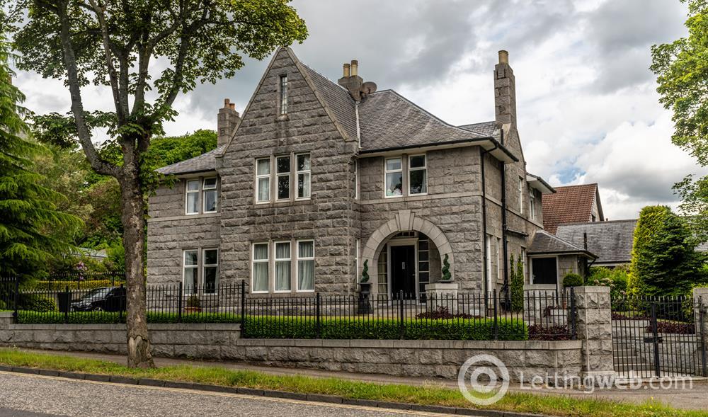 Property to rent in King's Gate, Aberdeen, AB15