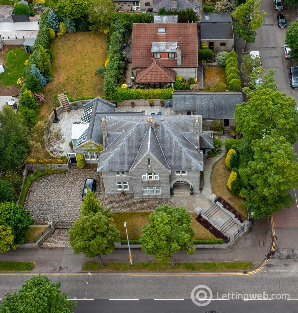 Property to rent in King's Gate, Aberdeen, AB15