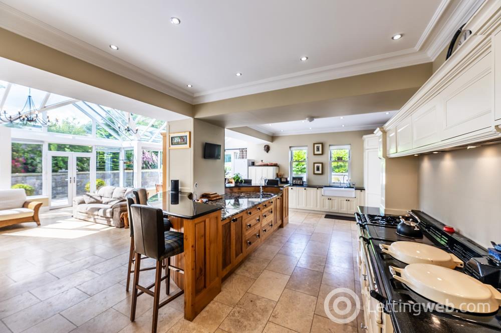 Property to rent in King's Gate, Aberdeen, AB15