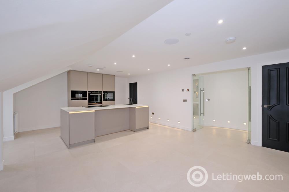 Property to rent in North Silver Street, Top Floor, Aberdeen, AB10