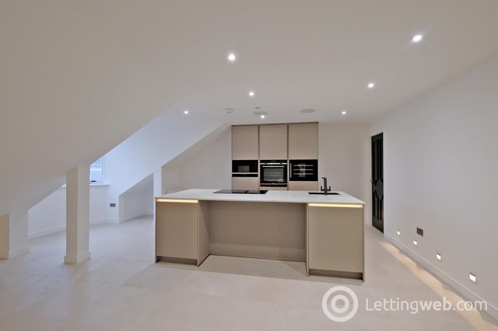 Property to rent in North Silver Street, Top Floor, Aberdeen, AB10