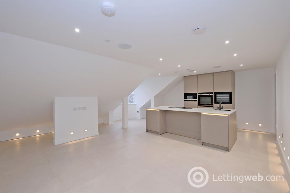 Property to rent in North Silver Street, Top Floor, Aberdeen, AB10
