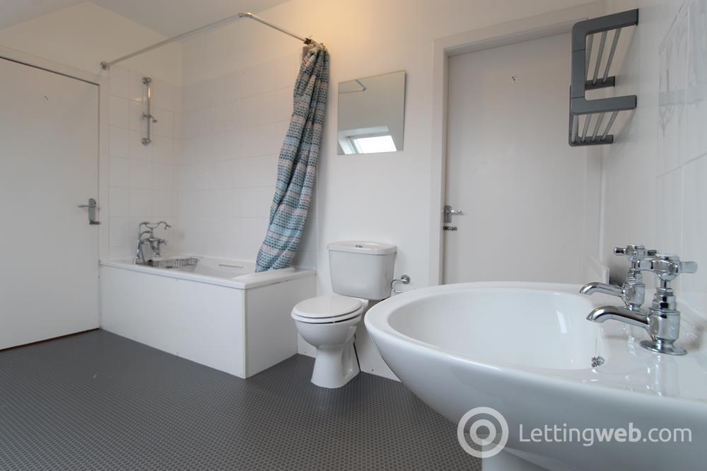Property to rent in Beaconsfield Place, Top Floor, AB15