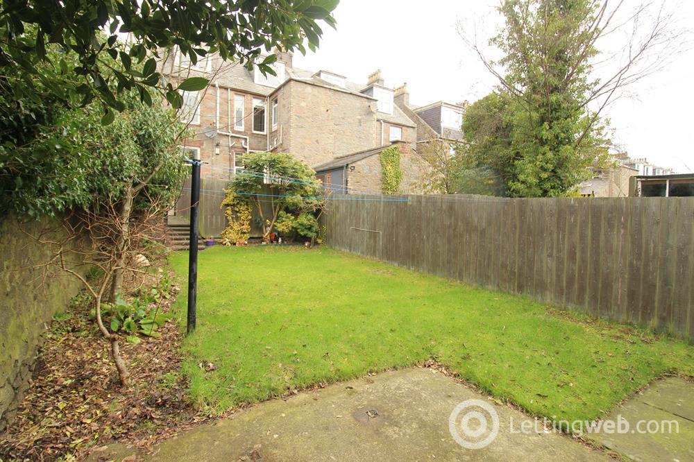 Property to rent in Beaconsfield Place, Top Floor, AB15