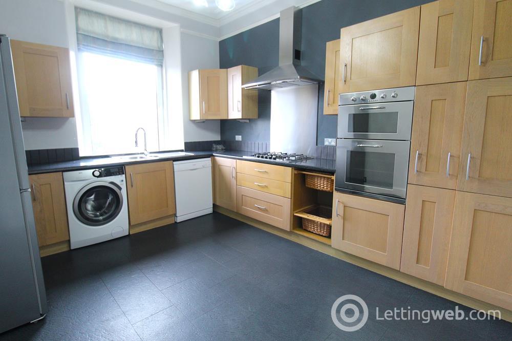 Property to rent in Beaconsfield Place, Top Floor, AB15