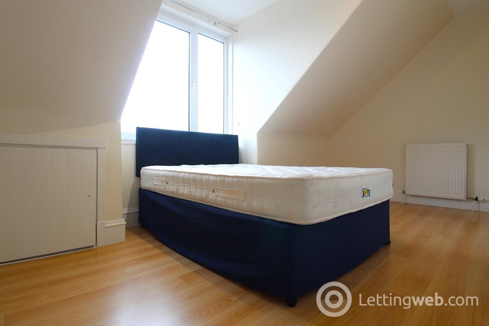 Property to rent in Beaconsfield Place, Top Floor, AB15