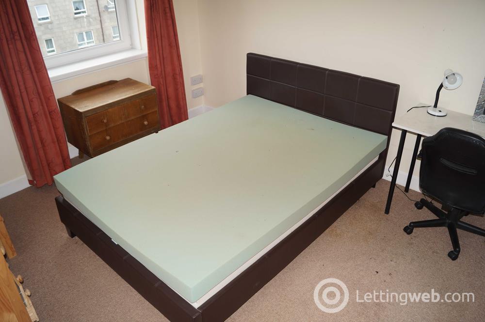 Property to rent in Bedford Avenue, Flat E, Second Floor, AB24