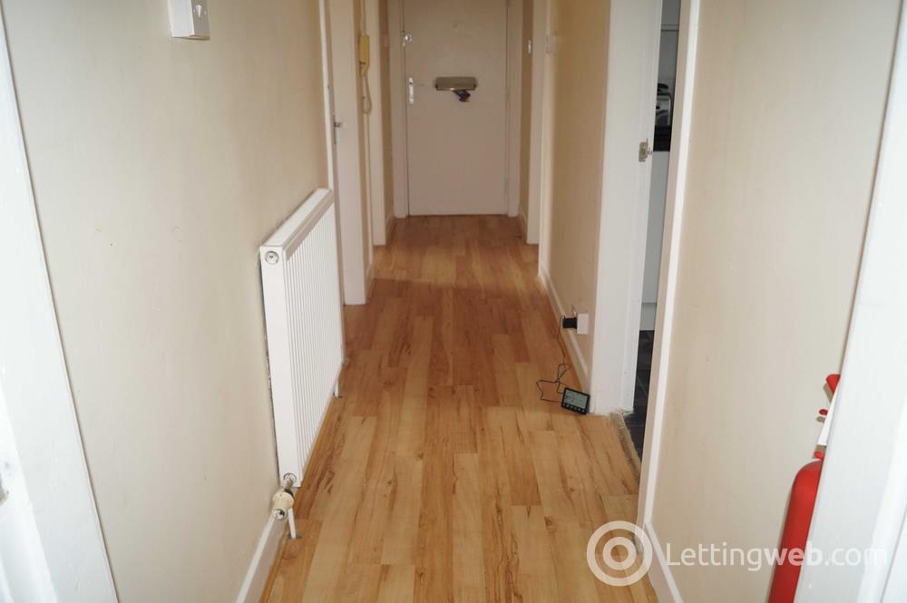 Property to rent in Bedford Avenue, Flat E, Second Floor, AB24