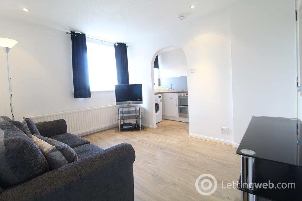 Property to rent in Gairn Terrace, Top floor, AB10