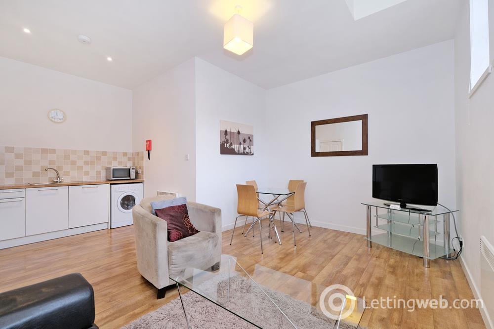 Property to rent in Market Street, Flat , AB11