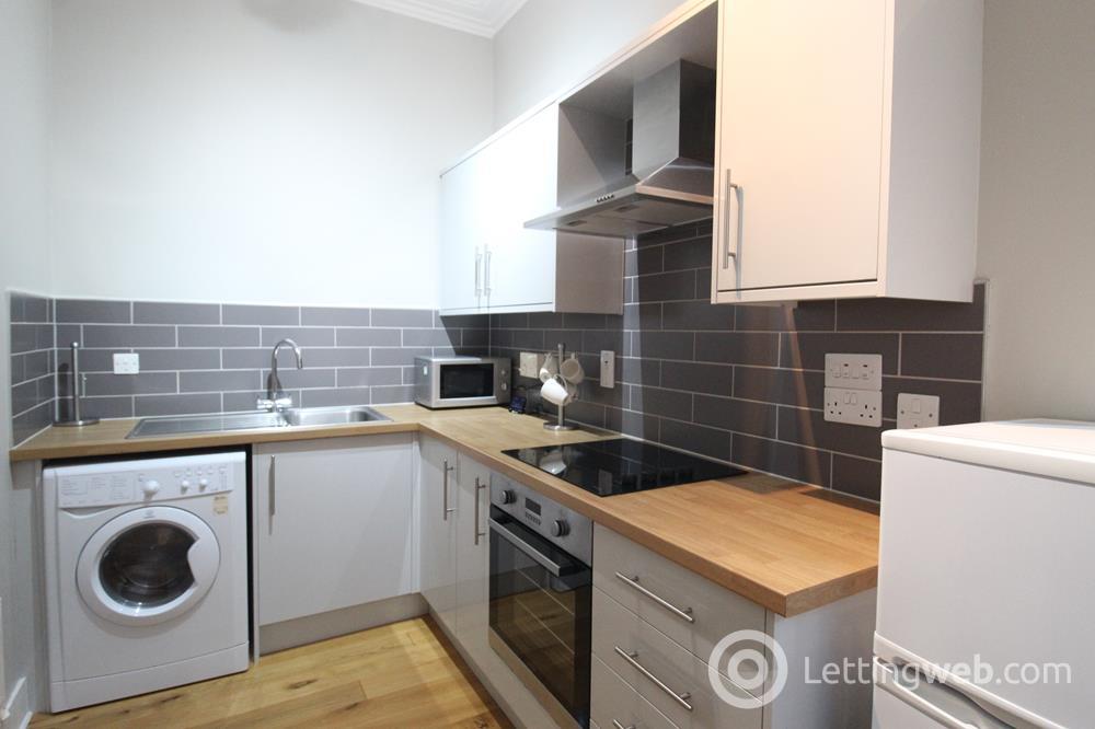 Property to rent in Crown Street, First Floor Right, AB11