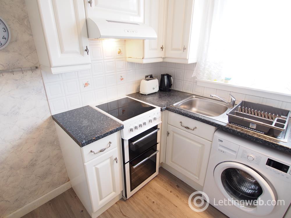 Property to rent in School Terrace, Aberdeen, AB24