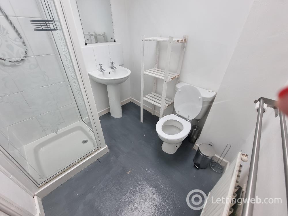 Property to rent in Bedford Place, Aberdeen, AB24