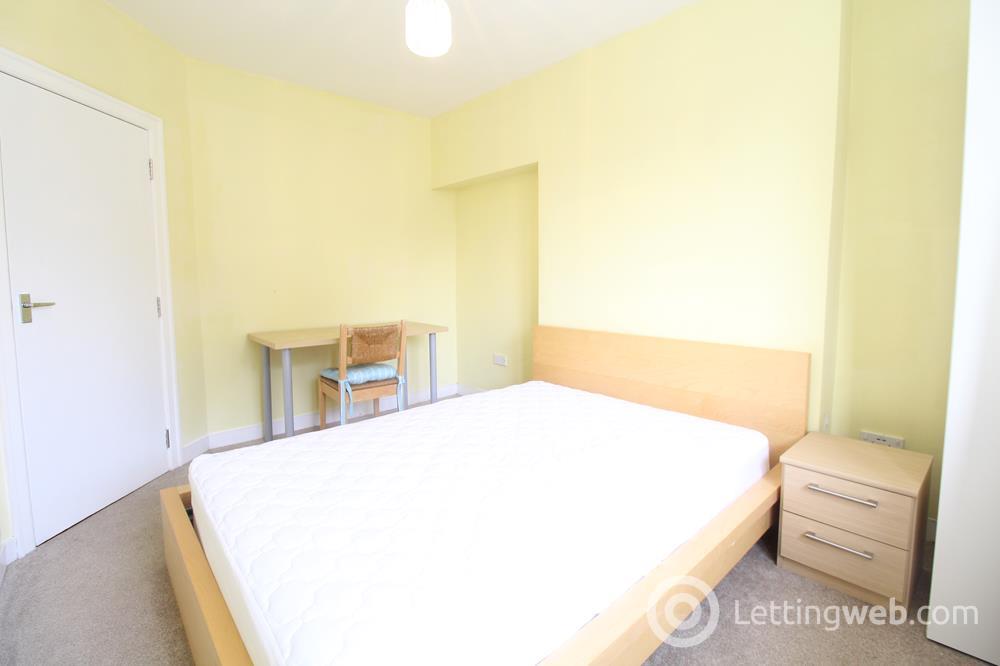 Property to rent in Erskine Street, Aberdeen