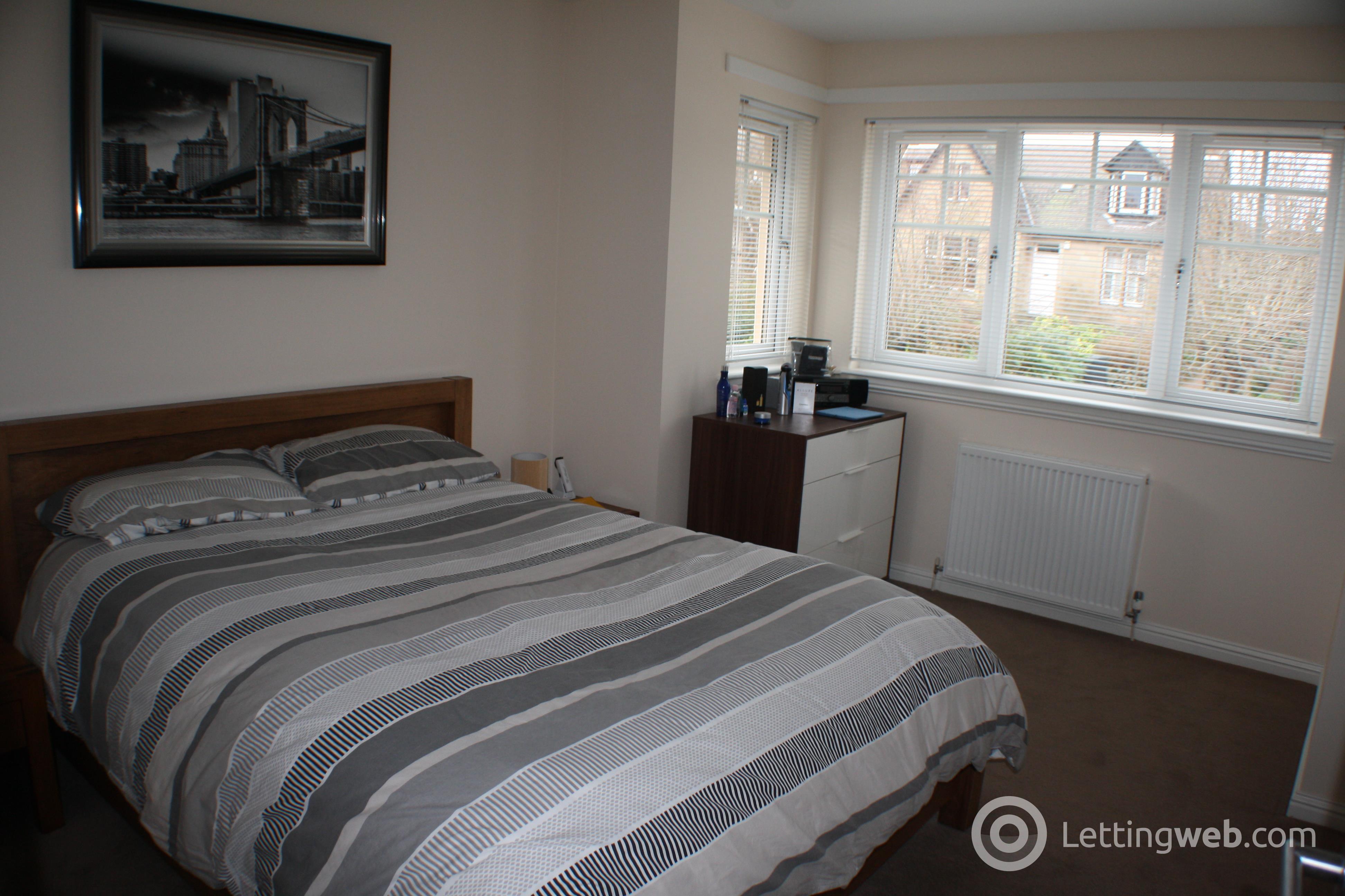 Property to rent in 29 Station Road, Carluke, ML8 5AA