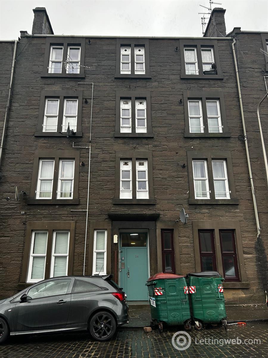 Property to rent in North Erskine Street, Dundee