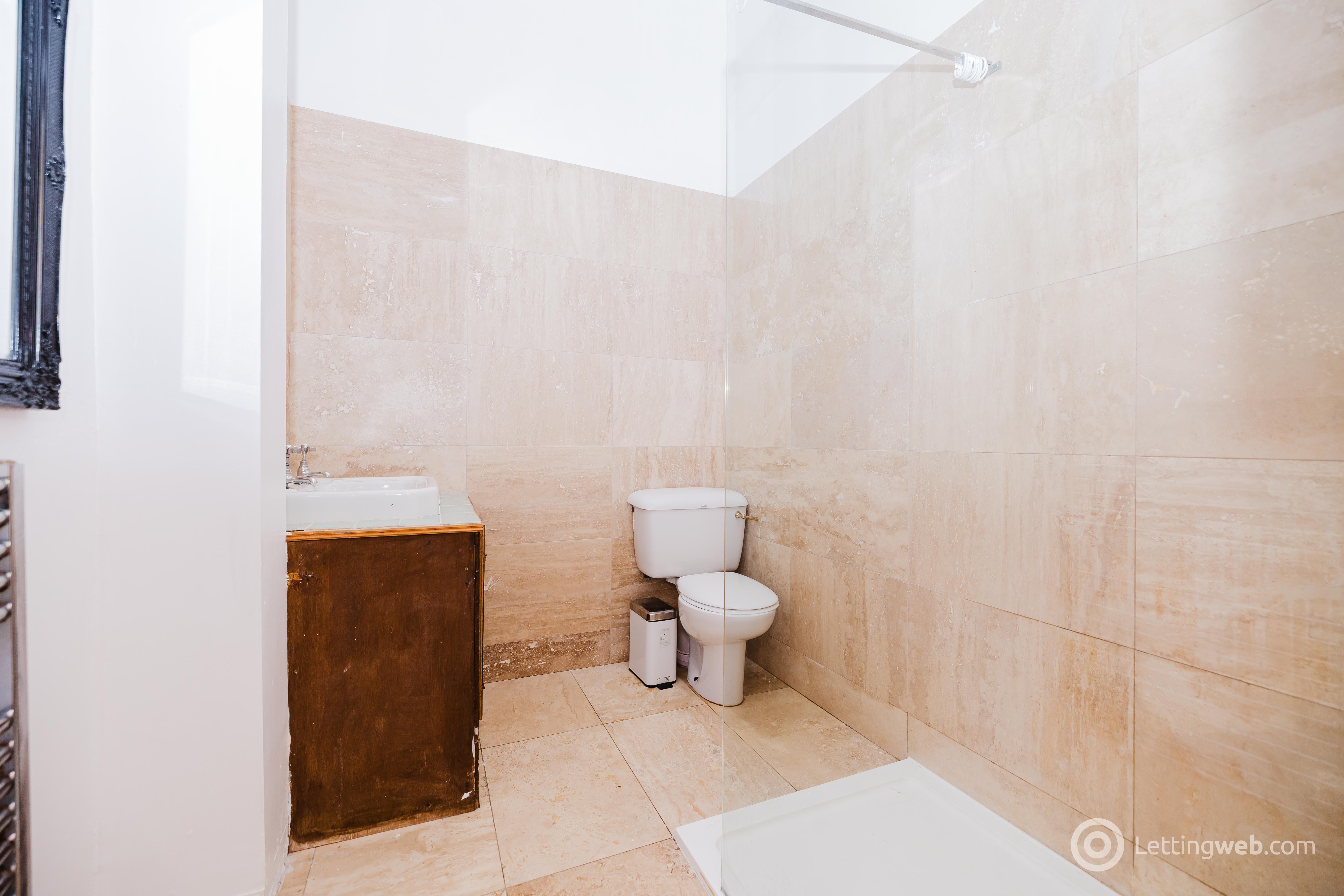 Property to rent in Lutton Place, Edinburgh, EH8