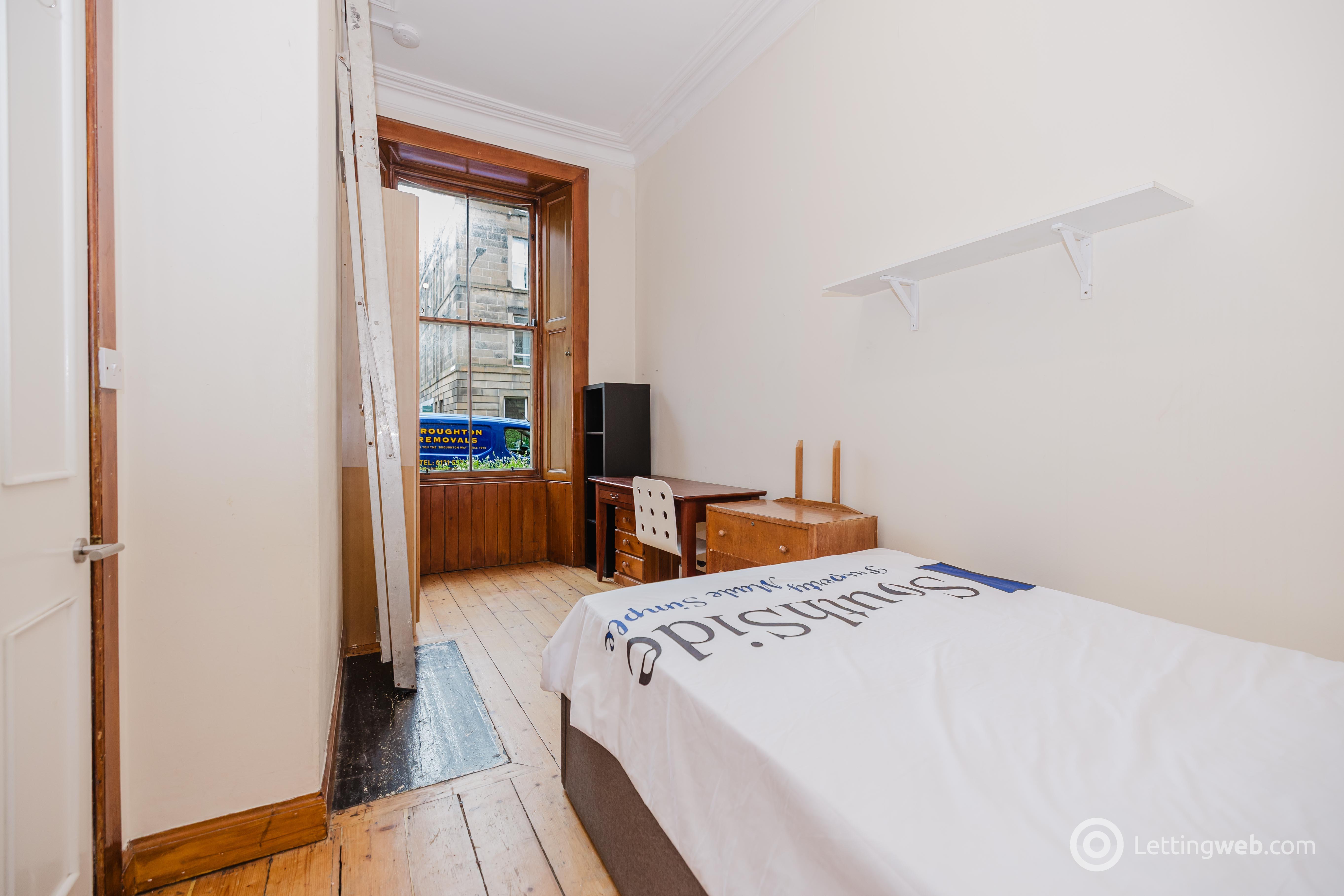 Property to rent in Lutton Place, Edinburgh, EH8