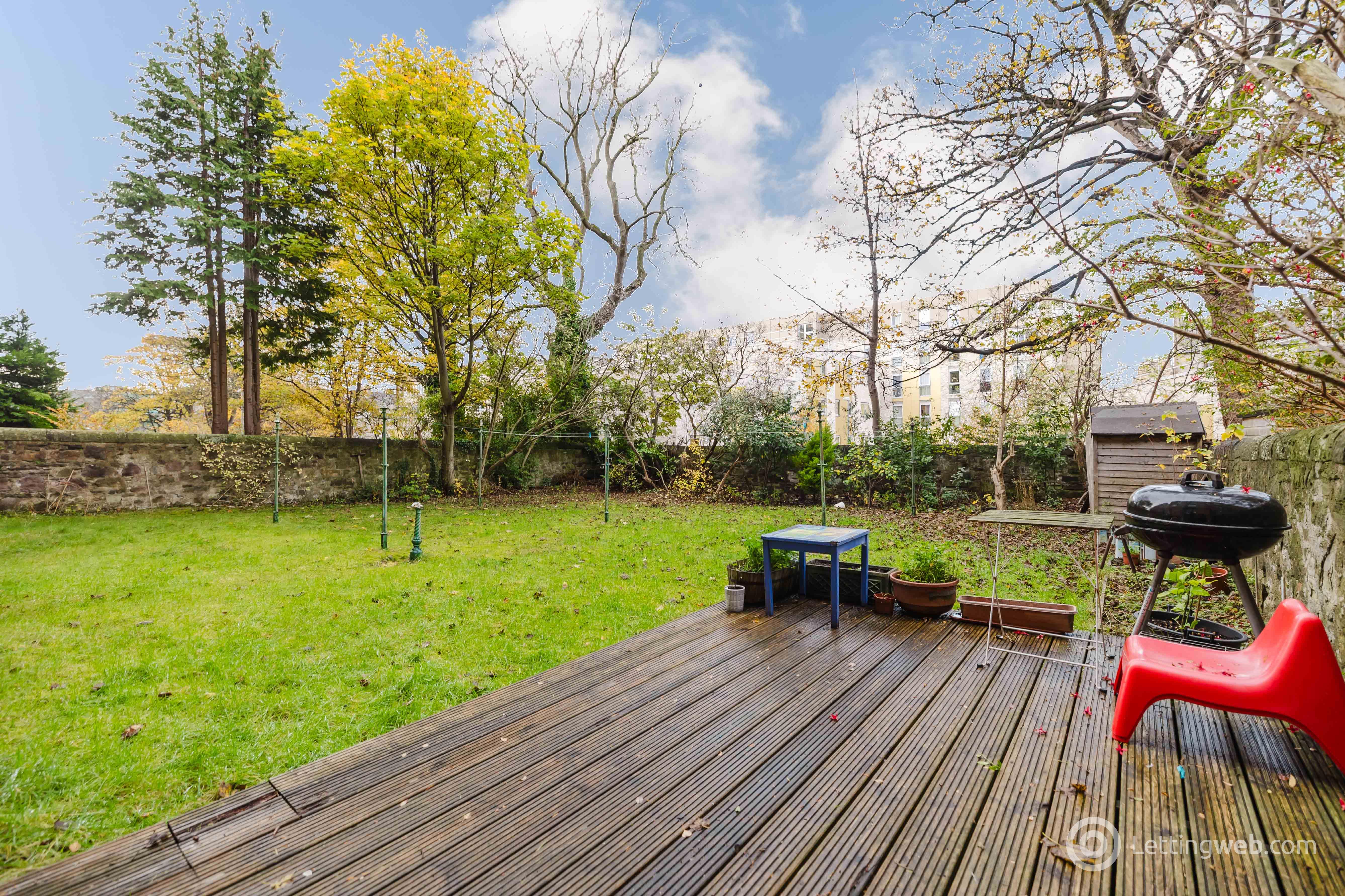 Property to rent in Lutton Place, Edinburgh, EH8