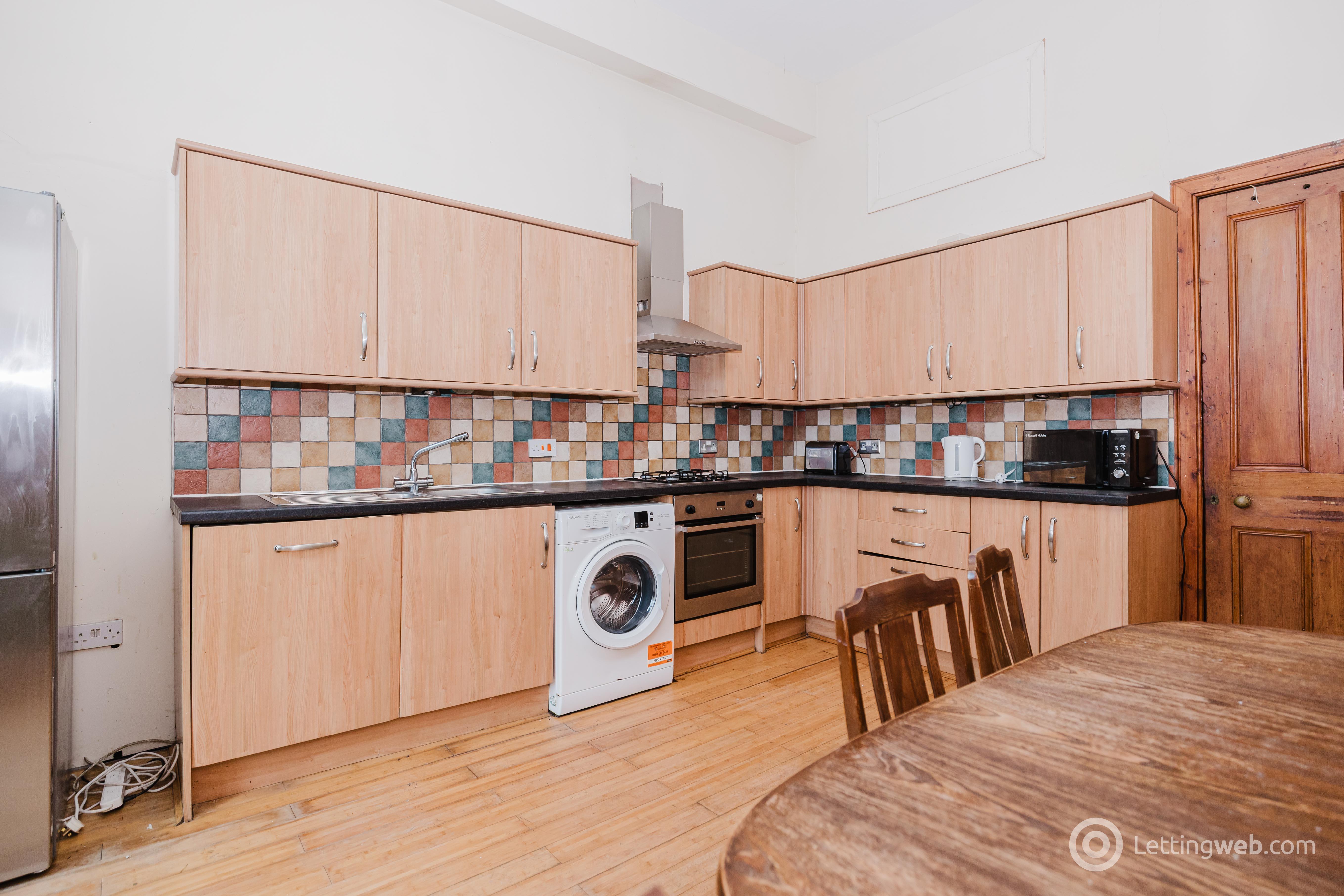Property to rent in Lutton Place, Edinburgh, EH8