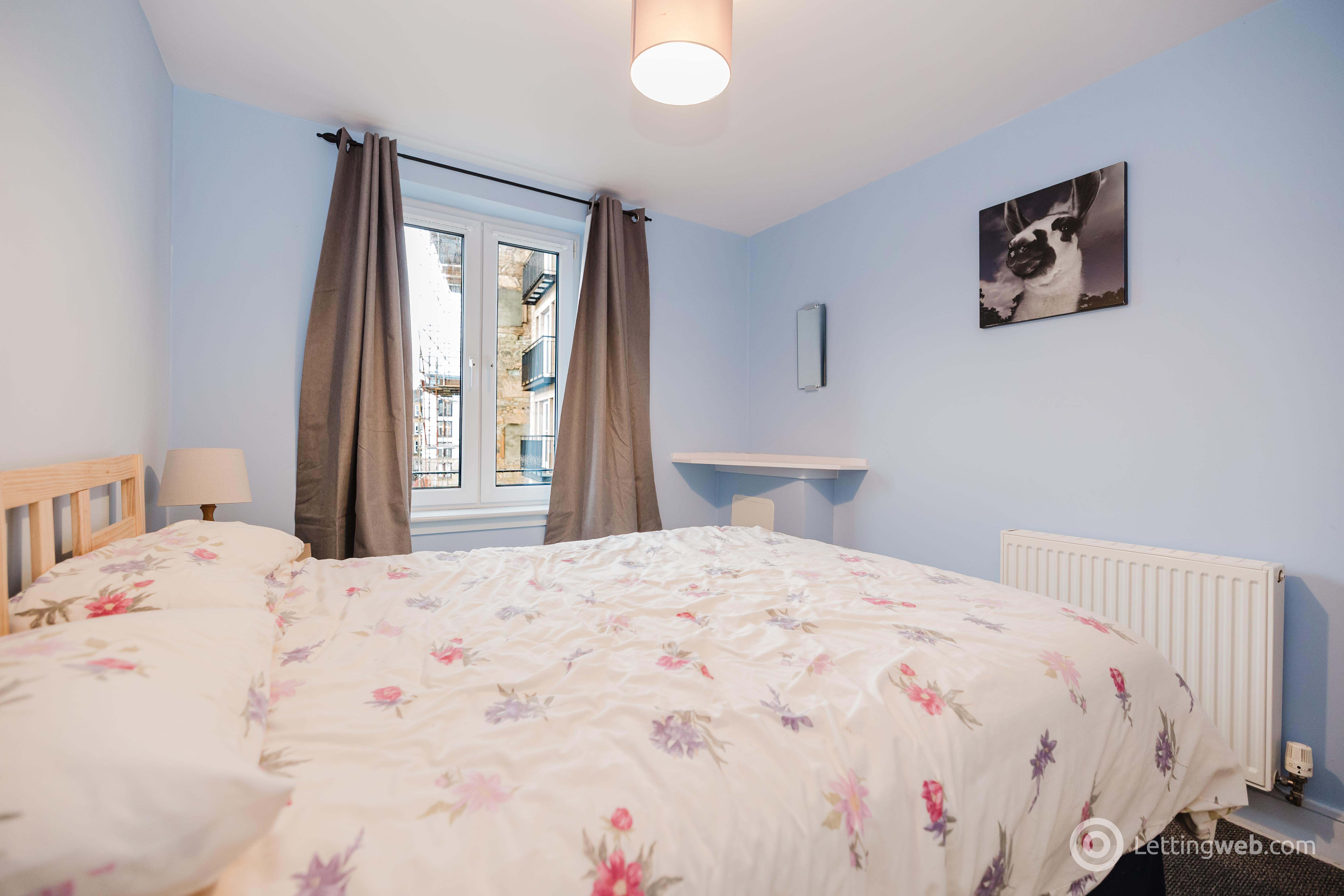 Property to rent in Hopetoun Crescent, Edinburgh, EH7