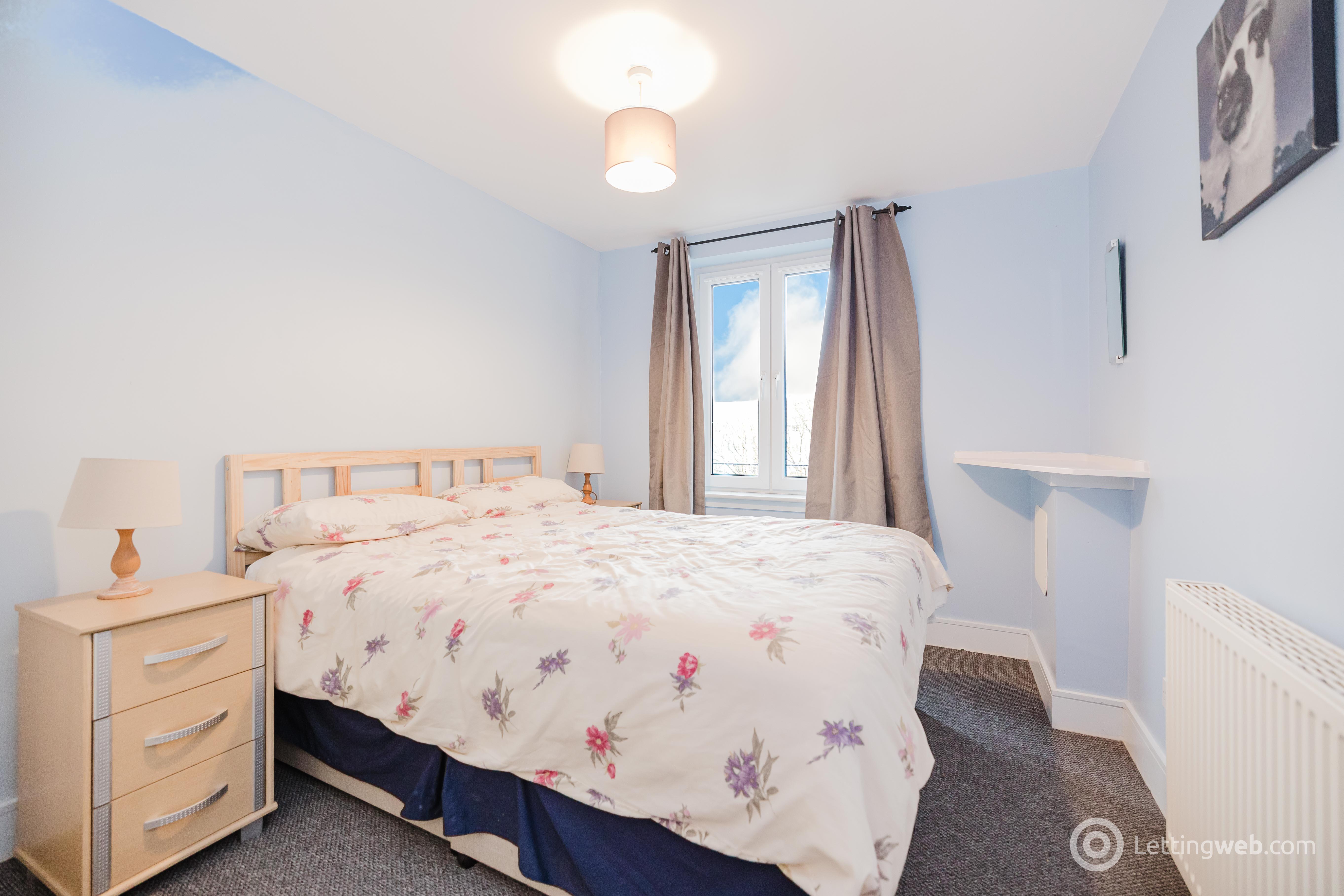 Property to rent in Hopetoun Crescent, Edinburgh, EH7