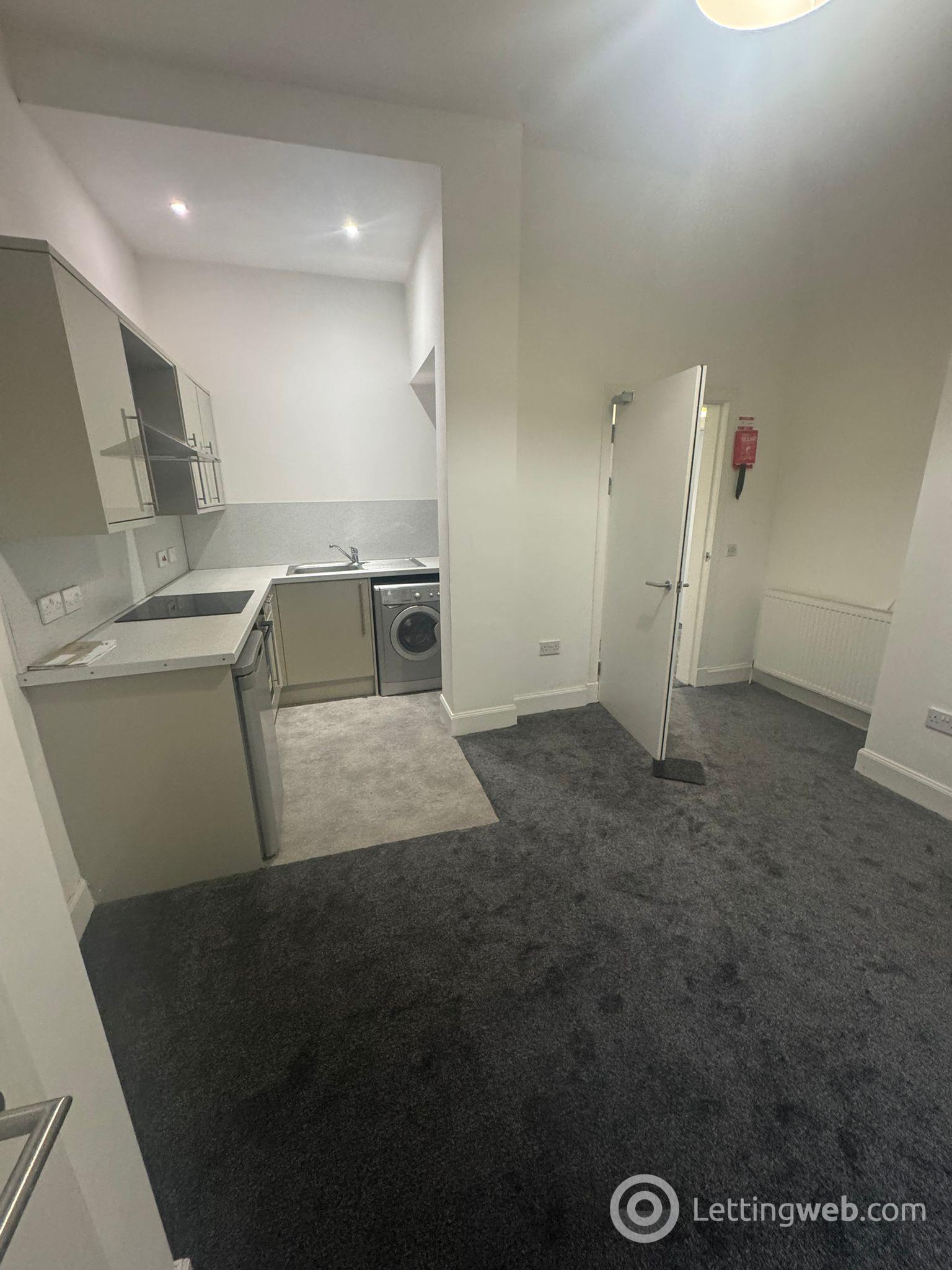 Property to rent in 6 Forfar Road