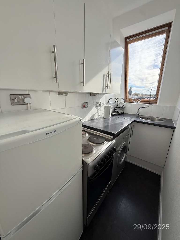 Property image 9 for - Whitehall Place, Flat 8, Top Floor Left, Aberdeen, Aberdeenshire, AB25, AB25