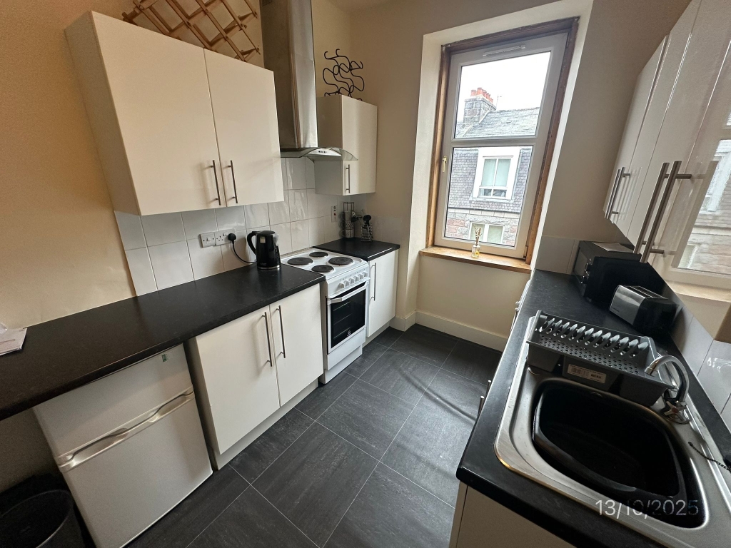 Property image 2 for - Raeburn Place, Top Floor Right, Aberdeen, AB25, AB25