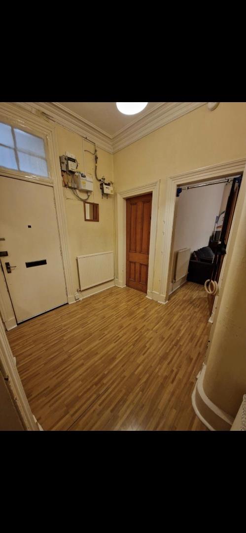 Property image 3 for - 2/2, 96 Roslea Drive, Glasgow, G31 2RR, G31