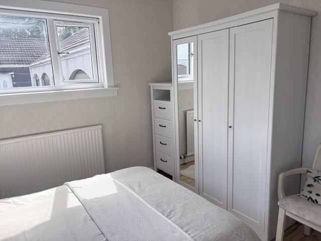 Property image 5 for - 54 Hillpark Wood, Edinburgh, EH4 7SZ, EH4