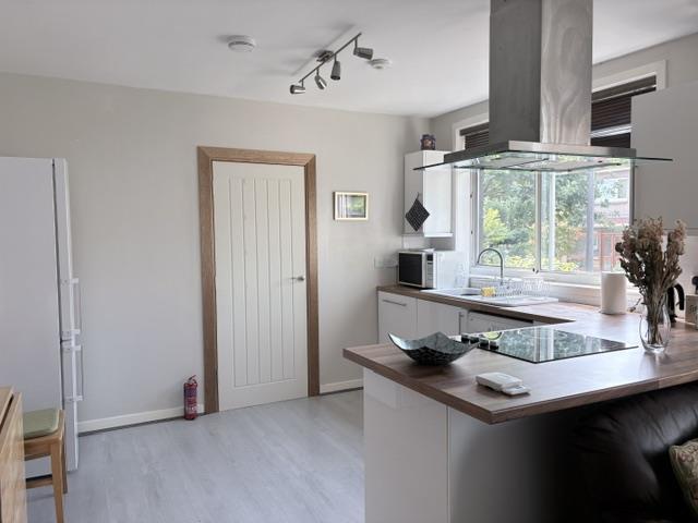 Property image 8 for - 54 Hillpark Wood, Edinburgh, EH4 7SZ, EH4
