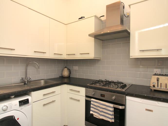 Property image 5 for - Rossie Place, EH7