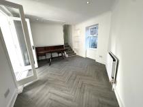 Property to rent in 149 Ayr Road Newton Mearns