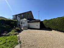 Property to rent in 149 Ayr Road Newton Mearns