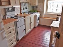 Property to rent in Dixon Avenue